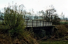 Die Stahltägerbrücke zwischen Weißdorf u. Sparneck, wurde zum Fußgängerweg umfunktioniert